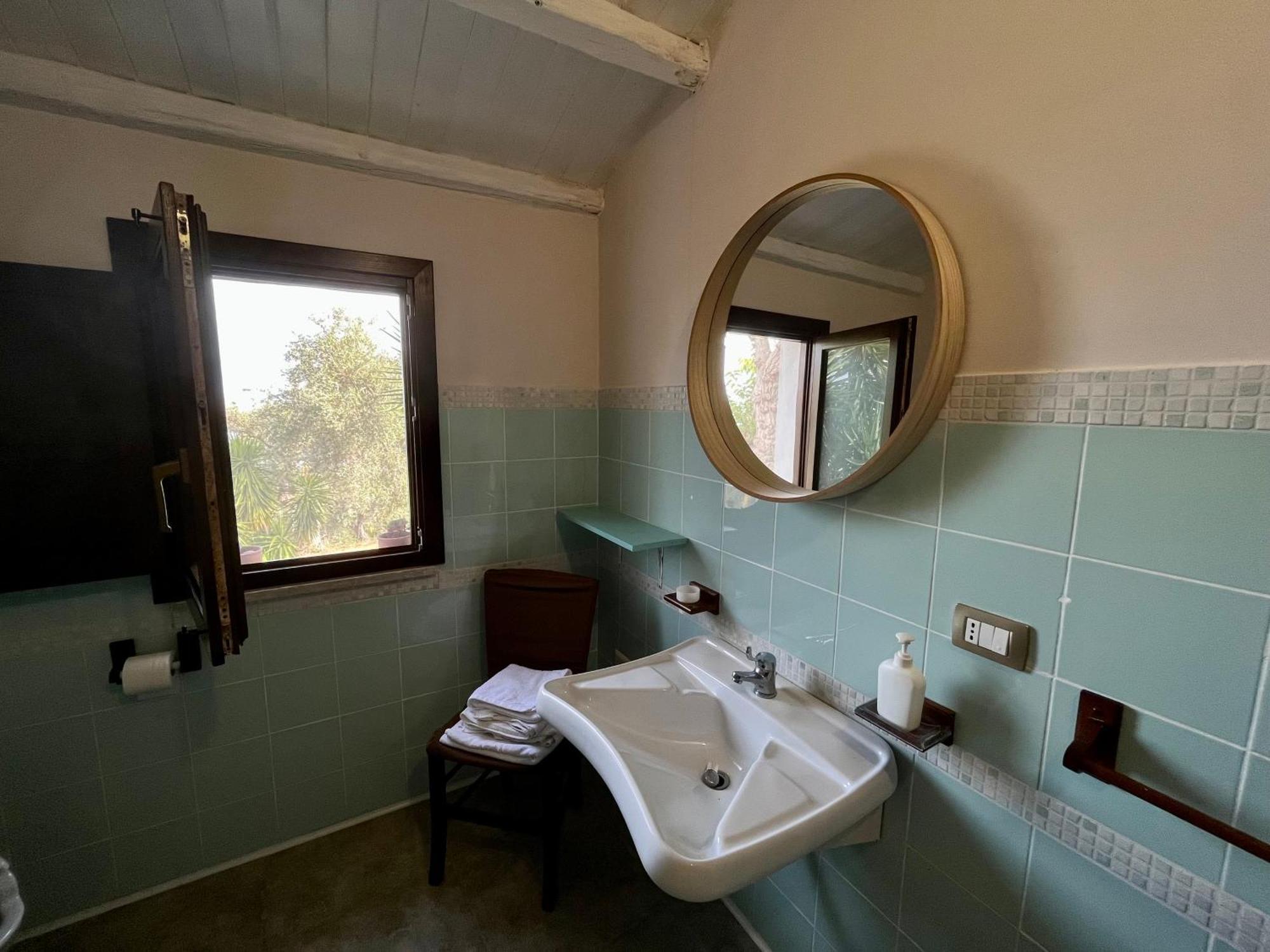 Agriturismo Serre 圣亚加塔·迪·米利特 外观 照片