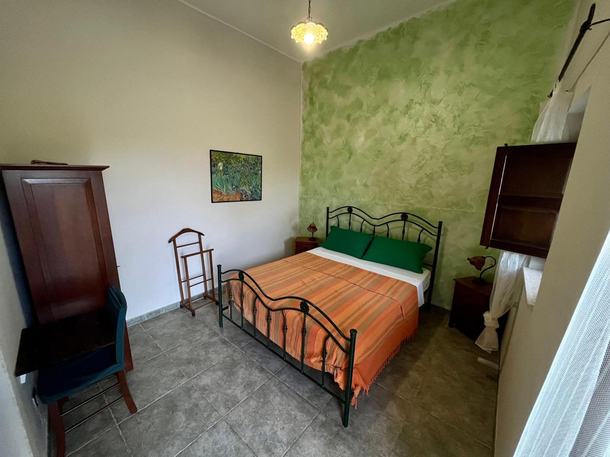 Agriturismo Serre 圣亚加塔·迪·米利特 外观 照片