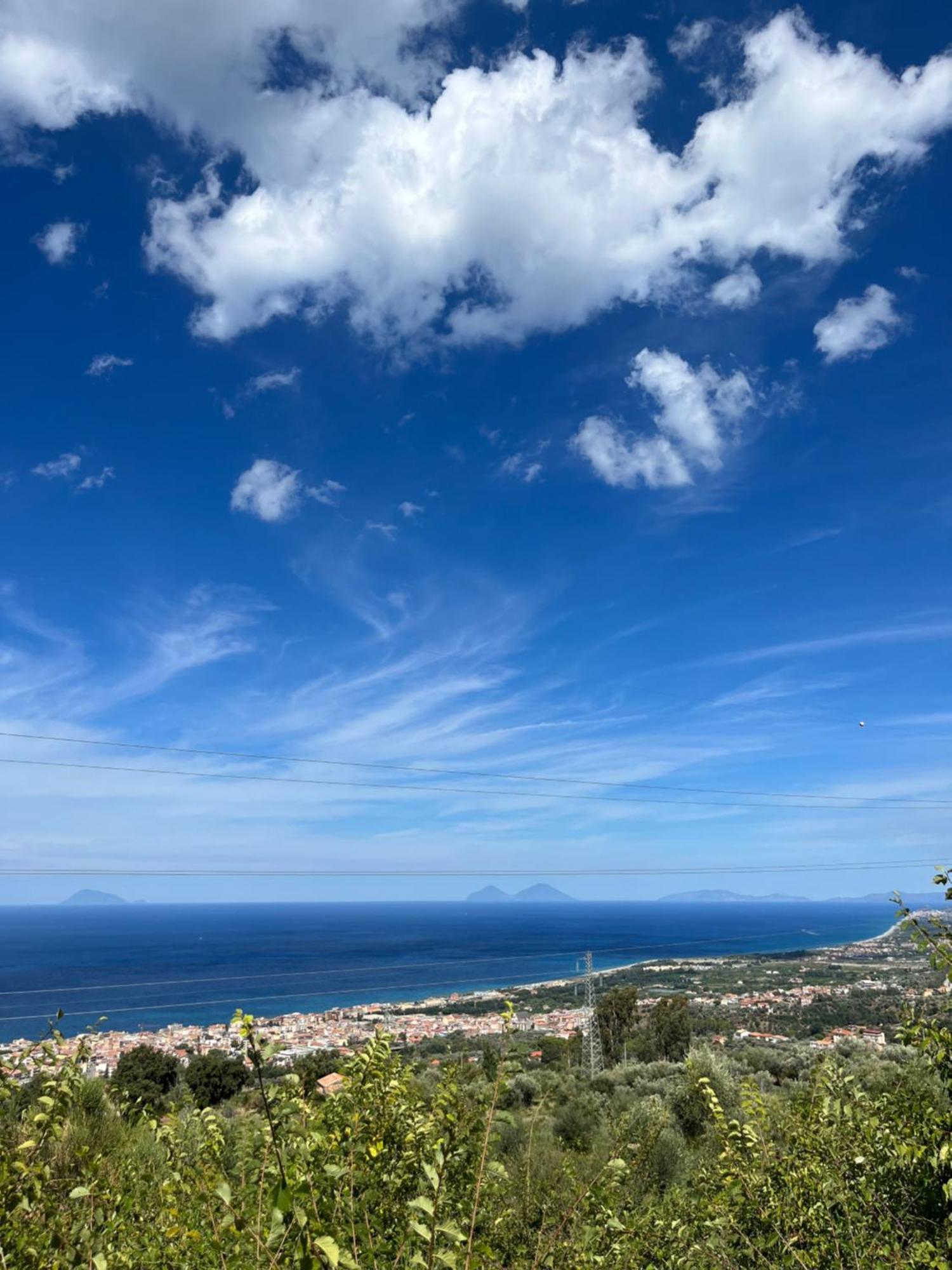 Agriturismo Serre 圣亚加塔·迪·米利特 外观 照片