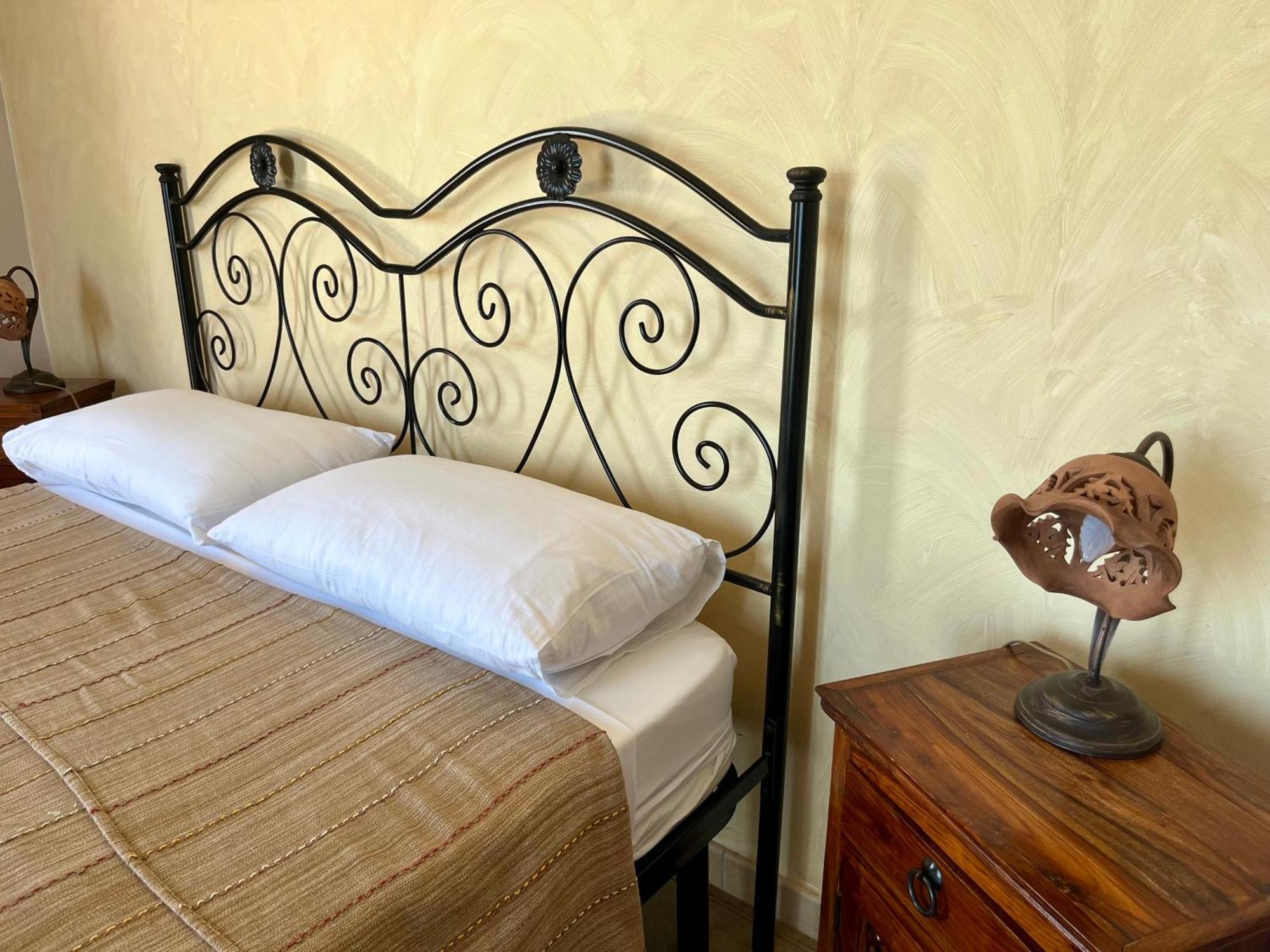 Agriturismo Serre 圣亚加塔·迪·米利特 外观 照片