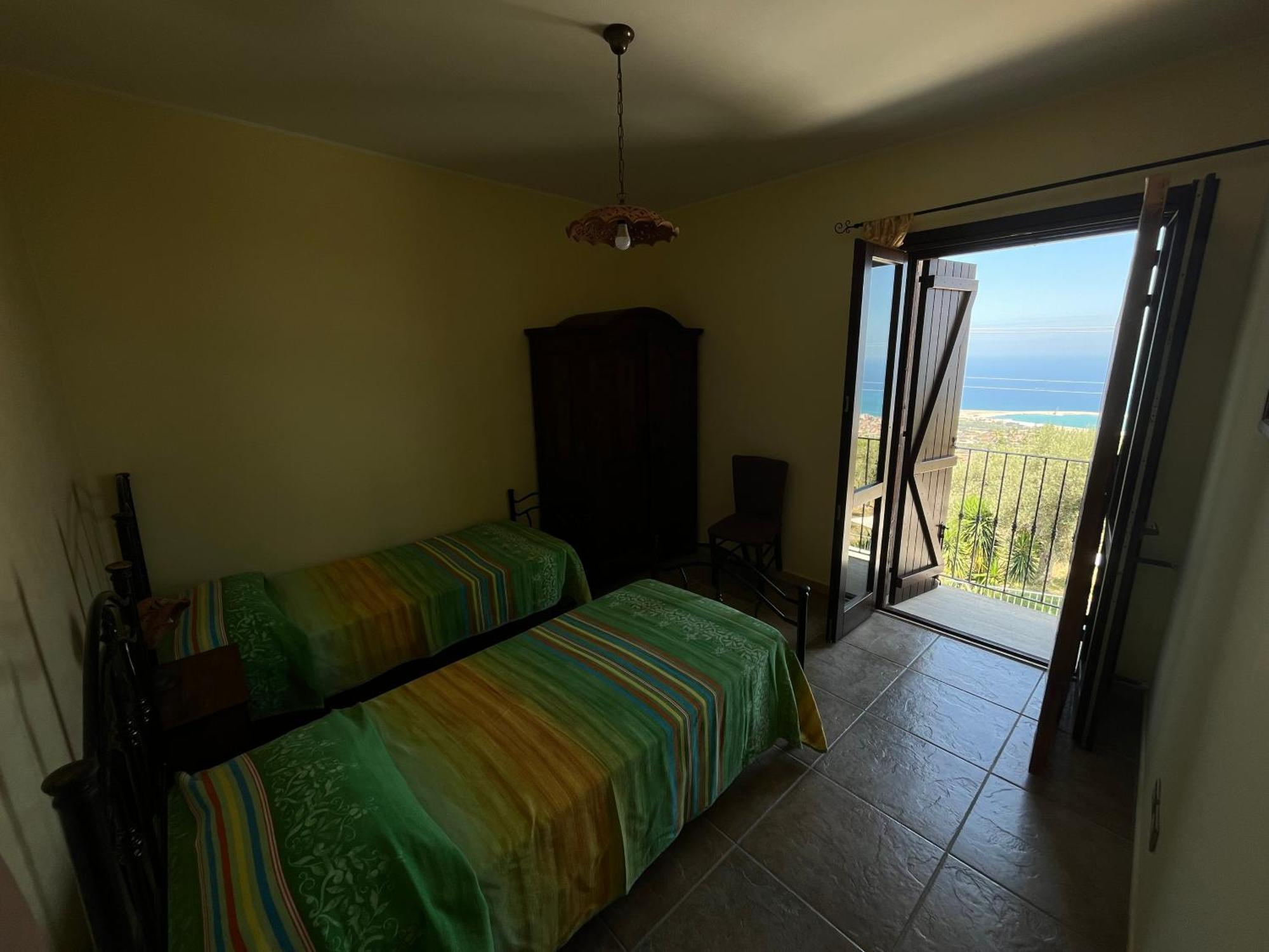 Agriturismo Serre 圣亚加塔·迪·米利特 外观 照片